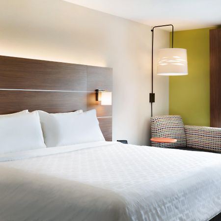Holiday Inn Express & Suites - Columbus - Worthington By Ihg מראה חיצוני תמונה