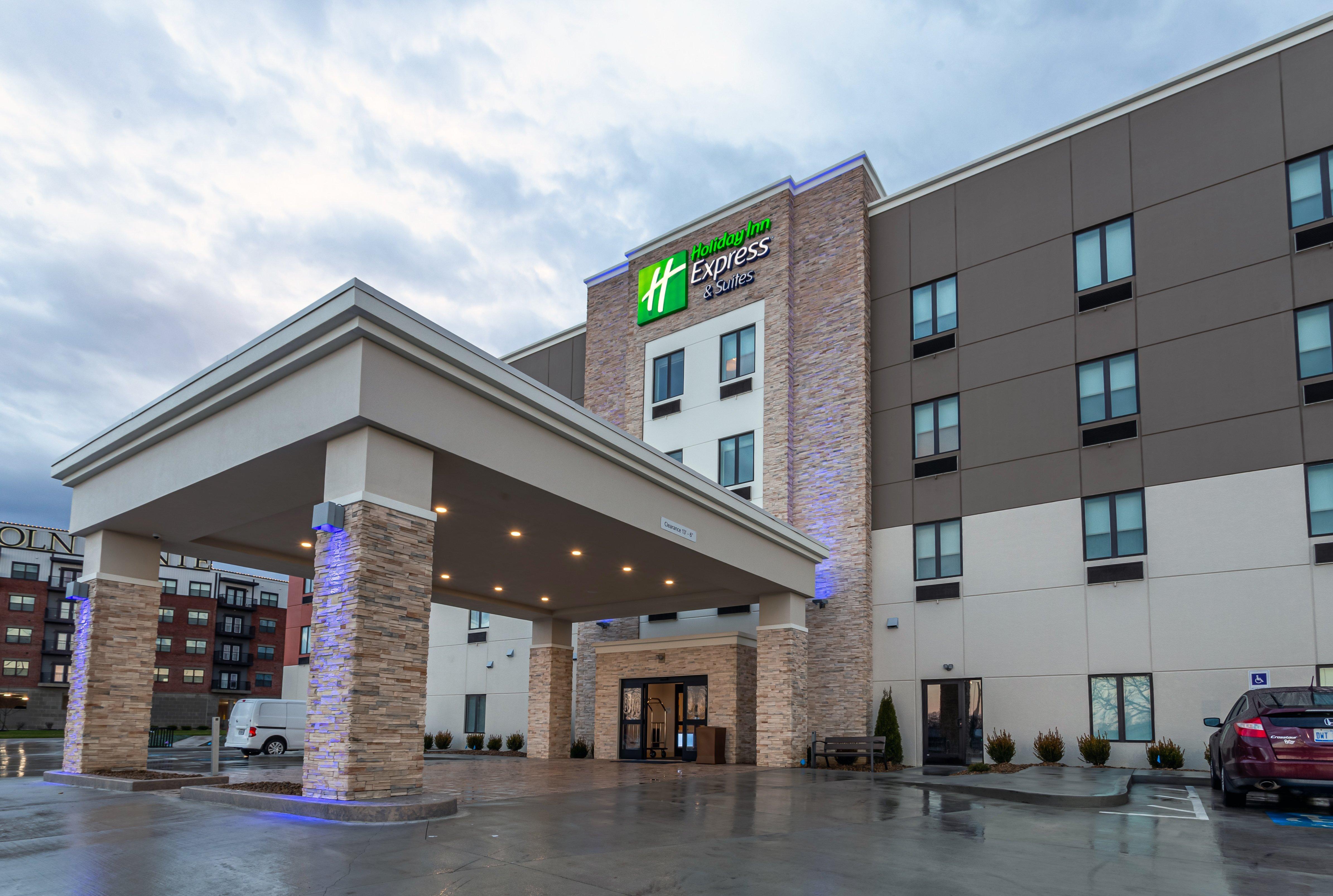 Holiday Inn Express & Suites - Columbus - Worthington By Ihg מראה חיצוני תמונה
